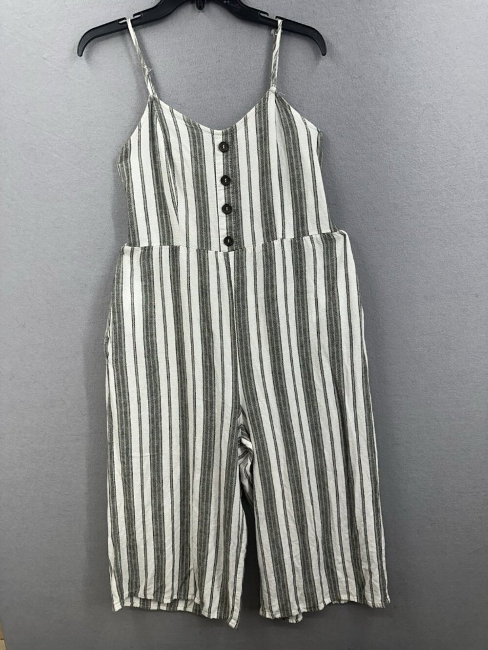 Justify Jumpsuit Women Size L Striped Cropped Wide Leg Smocked Back Button Front